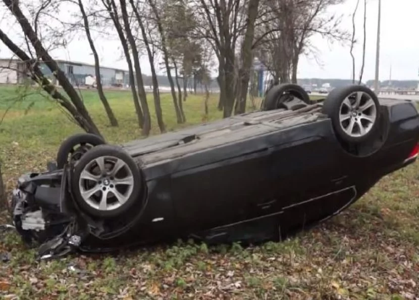 Biləsuvarda DƏHŞƏT - Avtomobil aşdı, iki qardaş yaralandı