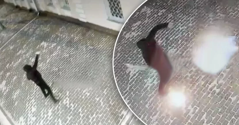 Rusiyada DƏHŞƏT: Hərbi komissarlığı yandırmaq istədi