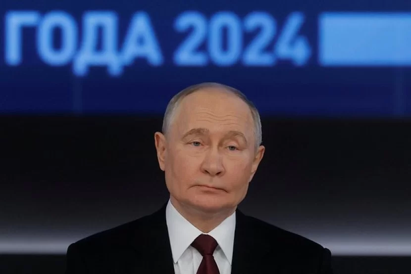 Putin suverenliyin əhəmiyyətindən danışdı