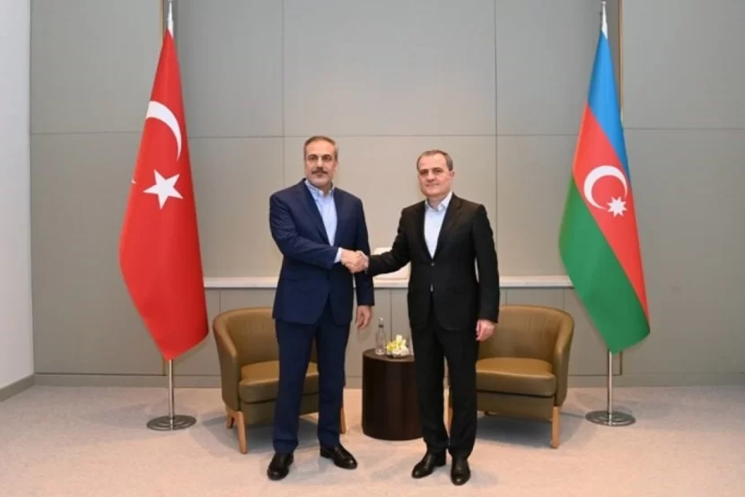 Bayramov Fidanla Suriyanı MÜZAKİRƏ ETDİ