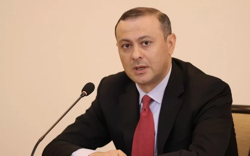 Paşinyan Qriqoryanın rəhbərlik etdiyi nümayəndə heyətini Moskvaya göndərdi