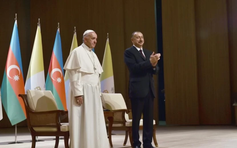 İlham Əliyev Roma Papasını təbrik etdi
