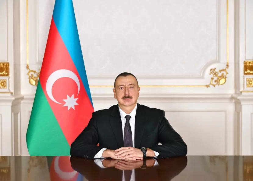 Əli İnsanov İlham Əliyevi təbrik etdi