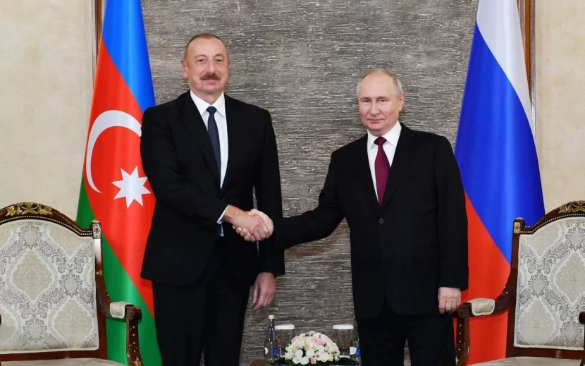 Vladimir Putin İlham Əliyevi təbrik etdi