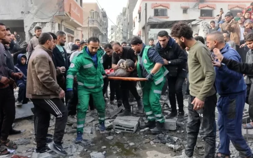 İsrail Qəzzada xəstəxananı bombaladı - Ölənlər var