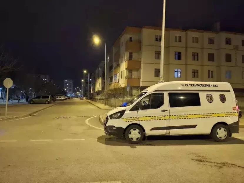 Dostuyla əvvəlcə çay İÇDİ: Sonra da bıçaqlayıb ÖLDÜRDÜ