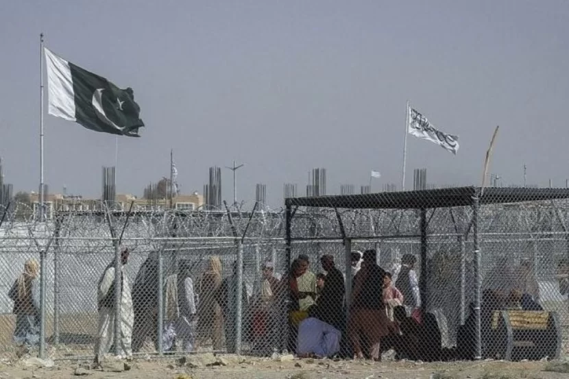 Pakistan və Əfqanıstan arasında şiddətli döyüşlər BAŞLADI