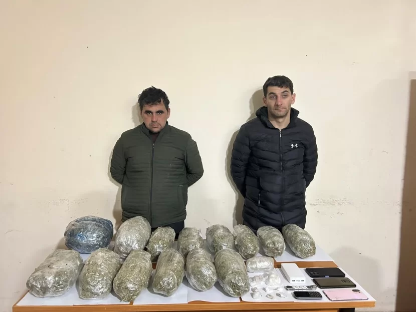 Narkotik vasitələri ölkə ərazisinə keçirməyə cəhd edən şəxslər SAXLANILDI