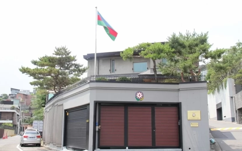 Səfirliyimiz təyyarə qəzası ilə bağlı başsağlığı verdi