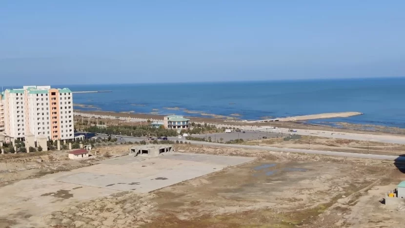 Sumqayıtda dəniz kənarından körpə meyiti TAPILDI
