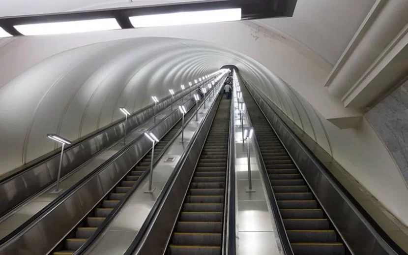 Metronun \"Xətai\" stansiyasında insident: Polis hərəkətə keçdi