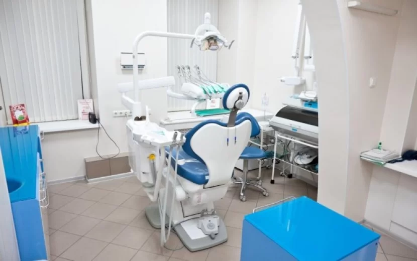 Saxta stomatoloqları ifşa edən səhifə açıldı - İDDİA