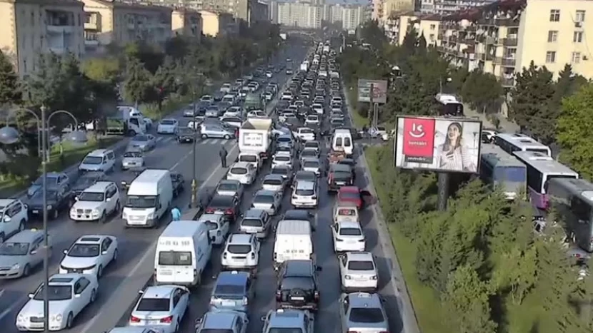 Nazirlik \"20 yanvar\" ətrafındakı sıxlıqdan NARAHATDIR