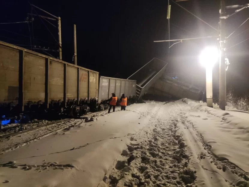 Buryatiyada vaqonlar relsdən çıxıb 
