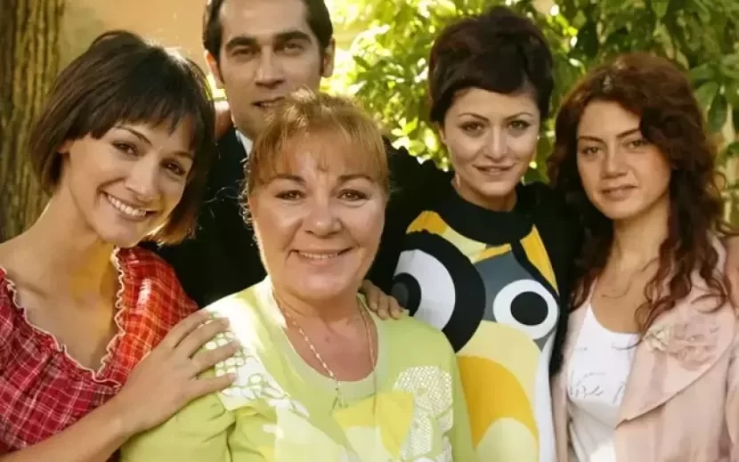 \"Yaprak Dökümü\"nün aktrisası vəfat etdi - FOTO