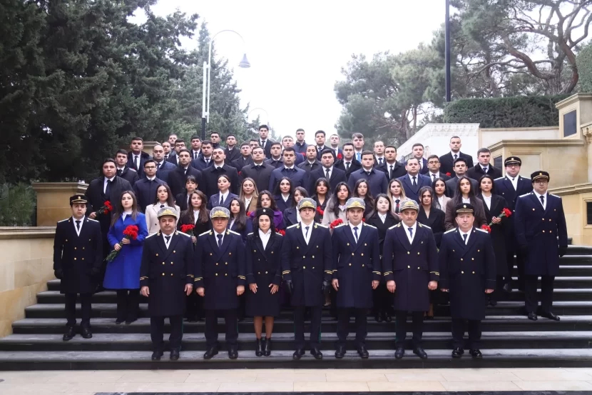 Prokurorluğa qəbul edilən gənc hüquqşünasların andiçmə mərasimi keçirildi - FOTOLAR