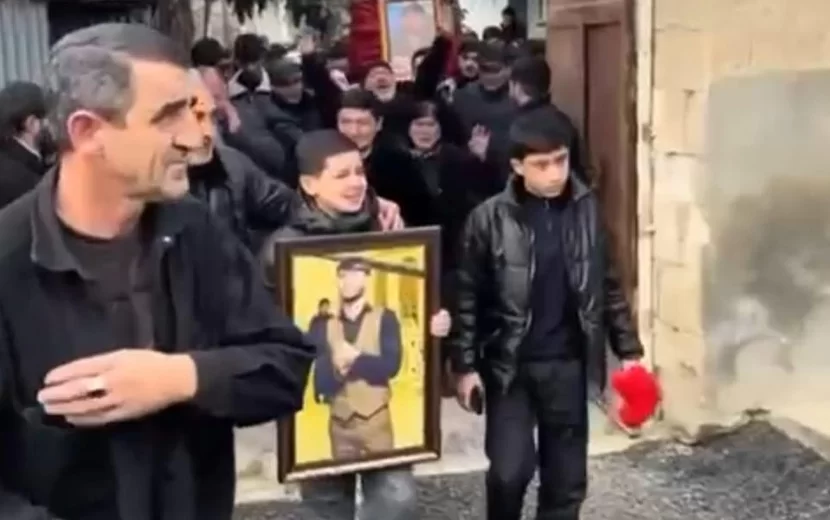 Dostu öldü, dözmədi özünü öldürdü - Görün necə dəfn etdilər