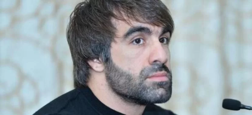 Rafael Ağayev istefa verir