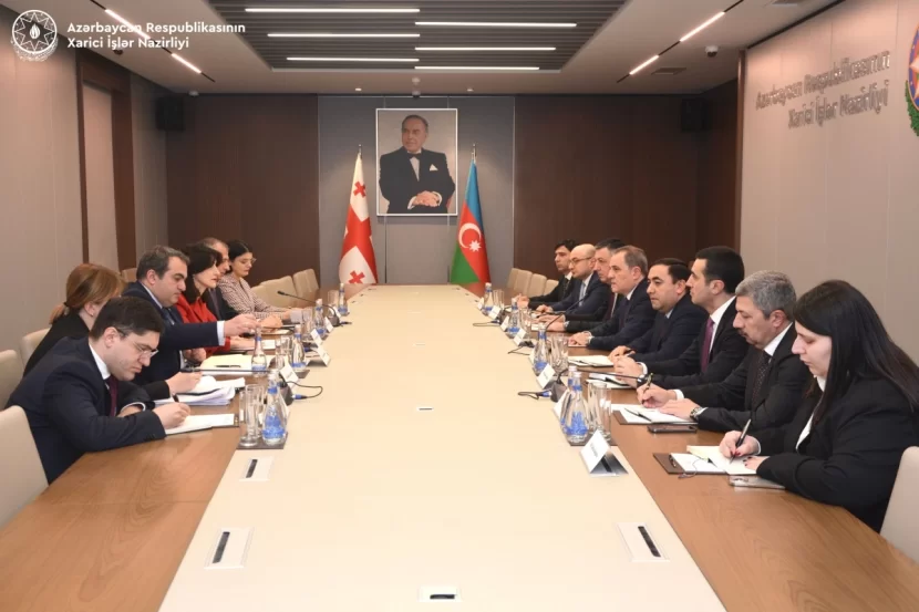 Ceyhun Bayramovla Gürcüstanın XİN başçısının geniş tərkibdə görüş keçirilib