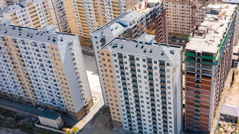 Bu ərazidə evlər \"su qiyməti\"nə satışa çıxarıldı: Kvadratmetri 600-800 azn-ə VERİLİR