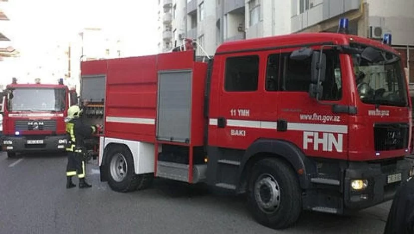 Sumqayıtda yaşayış evindəki yanğın söndürüldü - YENİLƏNİB