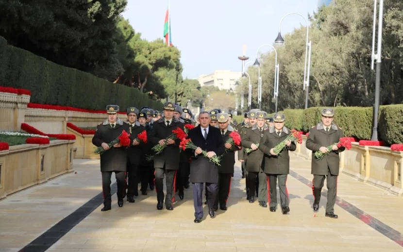 Dövlət Xidmətinin rəhbərliyi Şəhidlər xiyabanında - FOTOLAR