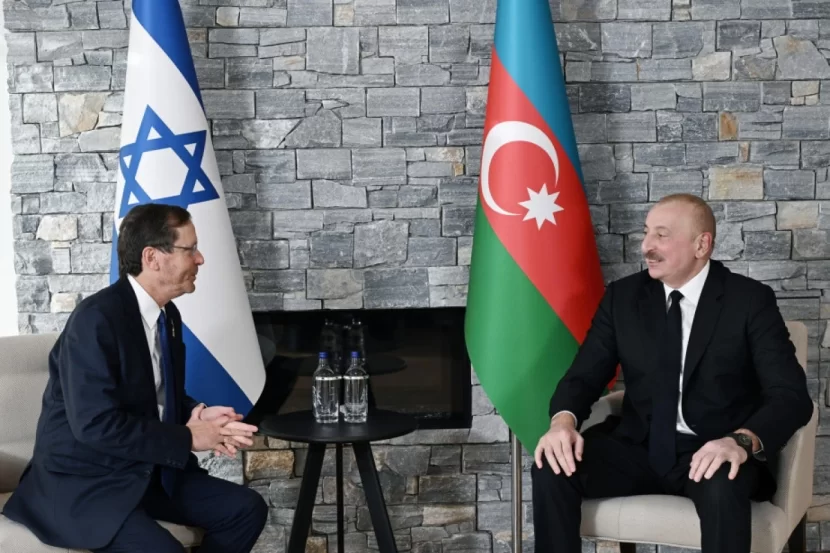 Prezident İlham Əliyev Davosda İsxak Hersoqla görüşdü
