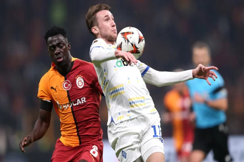 “Qalatasaray” öz meydanında “Dinamo” ilə heç-heçə etdi