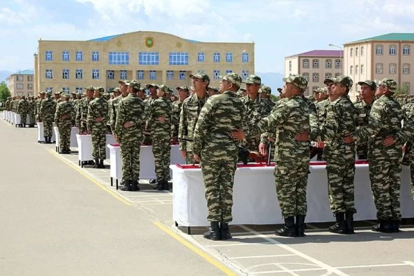 Hərbçilərə şad xəbər: Maaşlara əlavələr olacaq