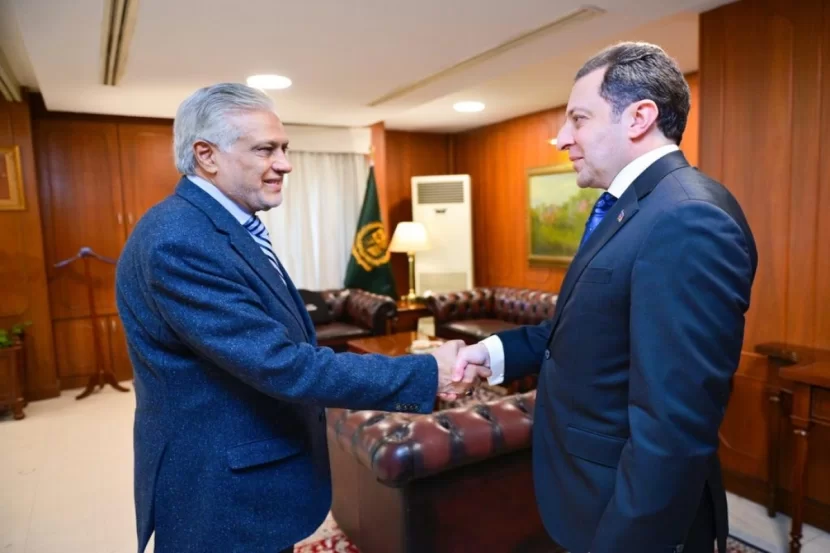 Nazir müavini Elnur Məmmədov Pakistanın XİN başçısı ilə görüşdü