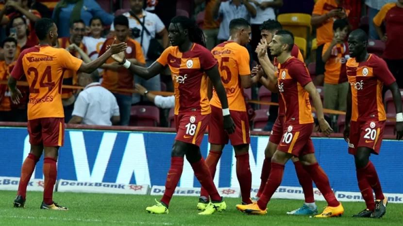“Qalatasaray”ın əfsanəvi futbolçusu karyerasını bitirdi