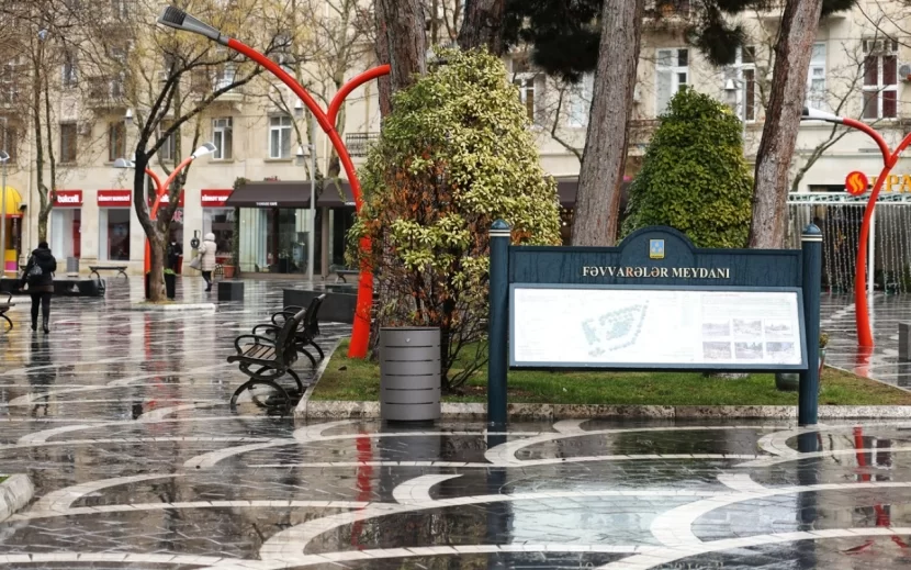 \"Fəvvarələr\" meydanında qanunsuz tikintinin qarşısı alındı