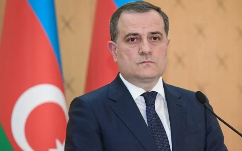 Ceyhun Bayramov Türkiyəyə getdi