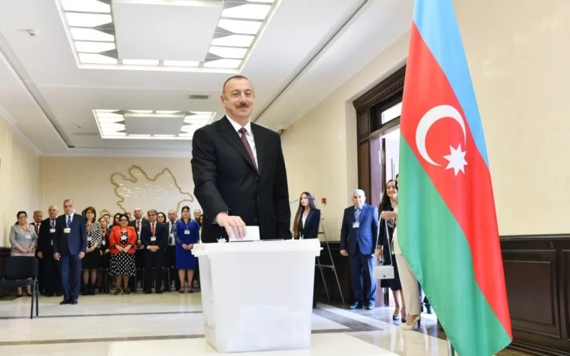 İlham Əliyev səs verdi - FOTOLAR
