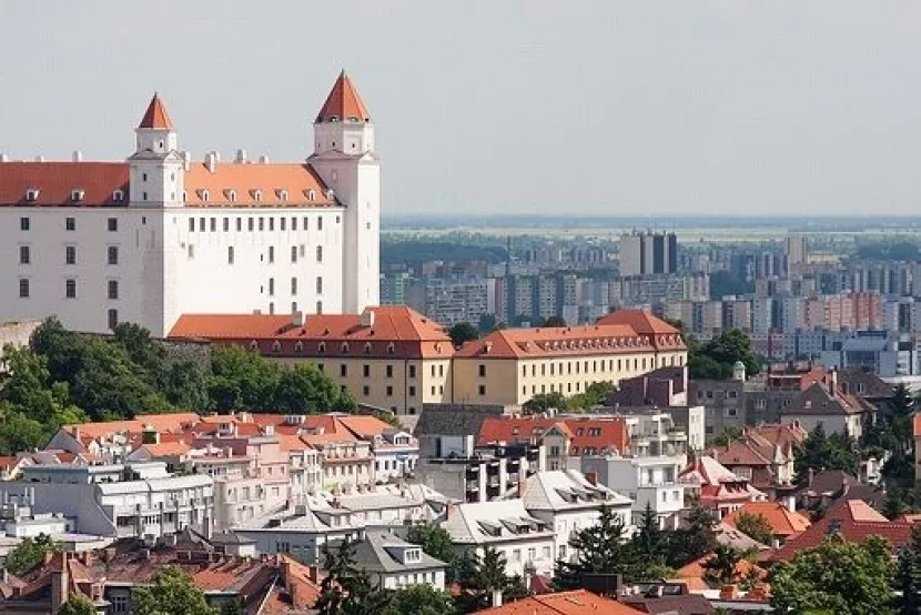 Ukrayna səfiri Slovakiya XİN-ə çağırıldı