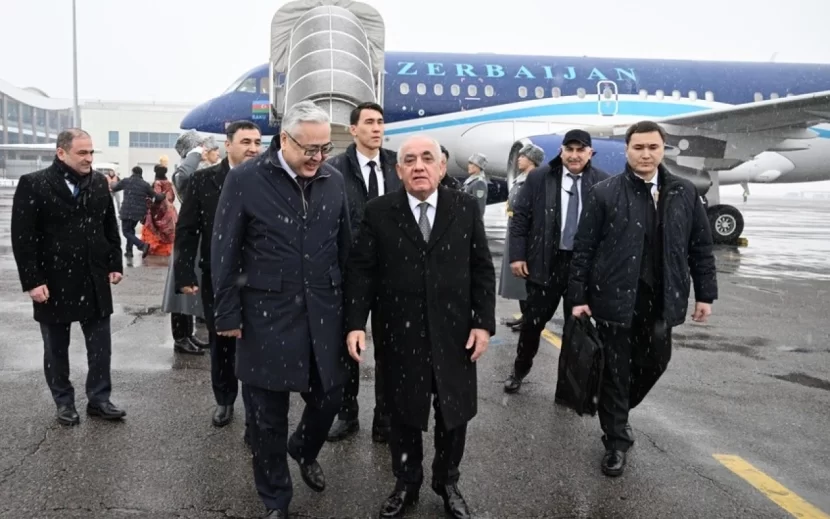 Əli Əsədov Almatıya getdi
