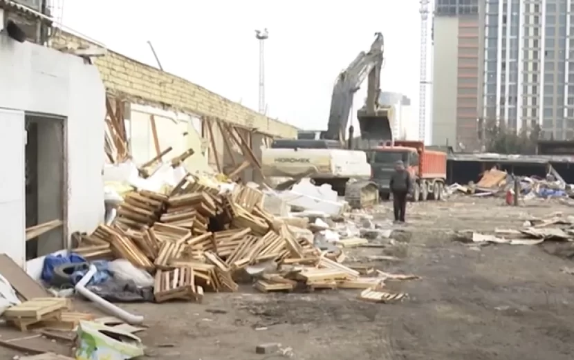 “Keşlə bazarı” belə sökülür - Video