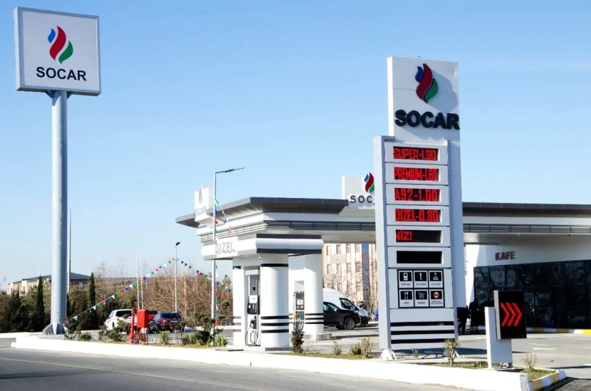 SOCAR-da benzin əvəzinə su vurulub? - iddia/YENİLƏNİB