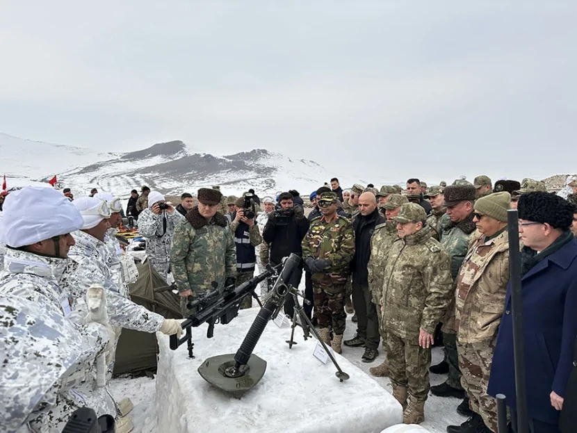 Hərbçilərimiz Qarsda döyüş tapşırıqlarını icra ediblər - FOTO
