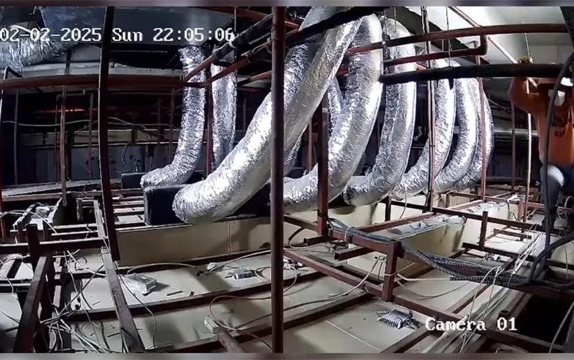 Ticarət mərkəzində 3 gün havalandırmada gizlənən oğru yaxalandı