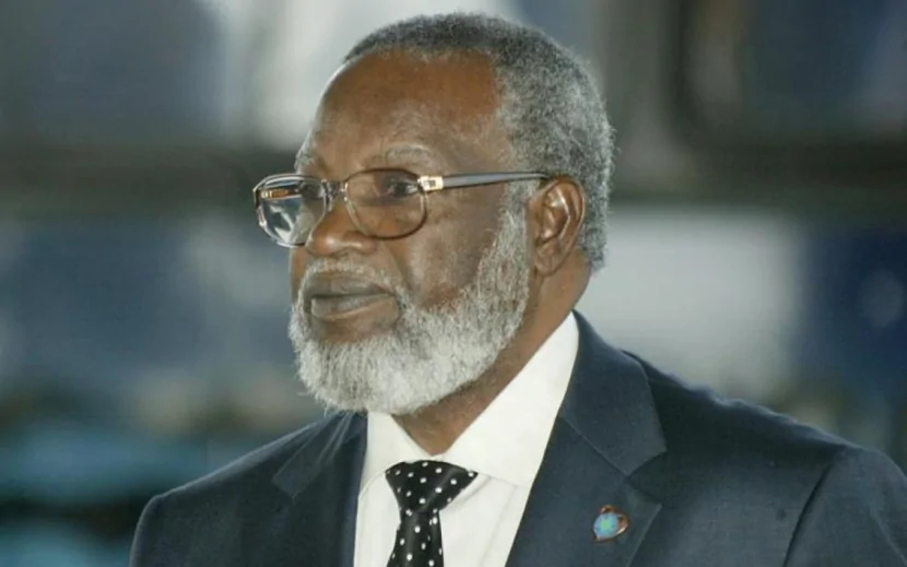 Namibiyanın ilk prezidenti öldü