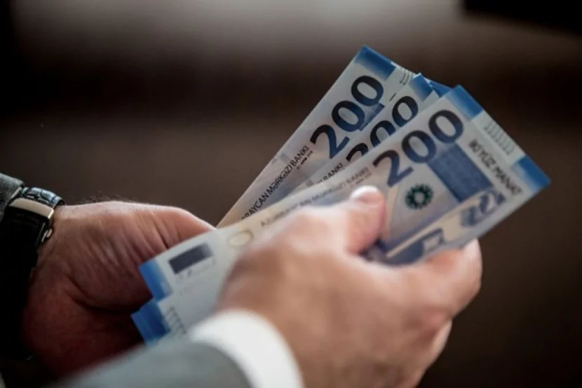 Bu şəxslərin maaşları artırılacaq 