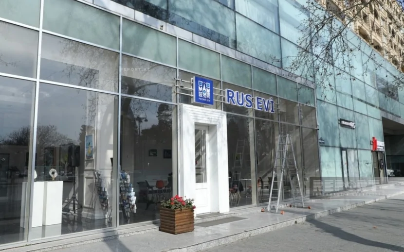Bakıda \"Rus evi\"nin binası boşaldılır