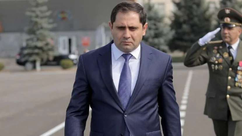 Ermənistanın müdafiə naziri Almaniyaya getdi