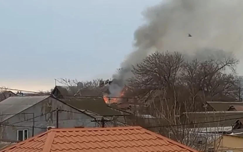 Bakıda yaşayış binasında yanğın