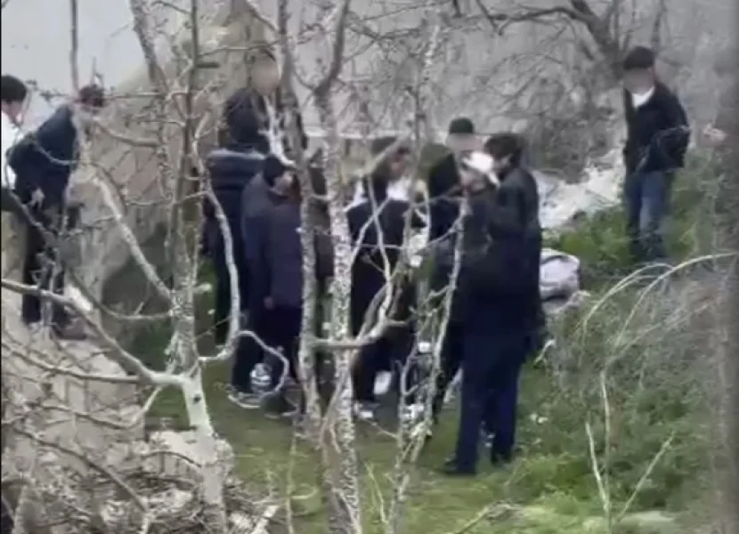 Məktəb ərazisində şagirdi döydülər: Polis araşdırır - Video