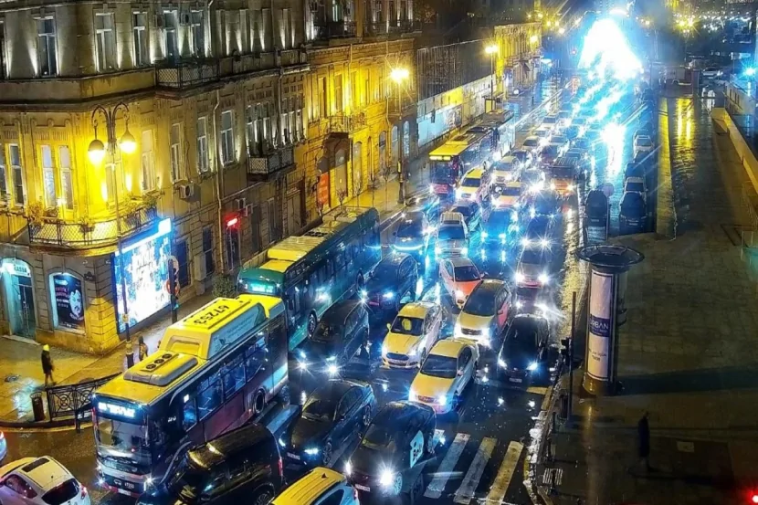 Bakıda sıxlıq olan yollar