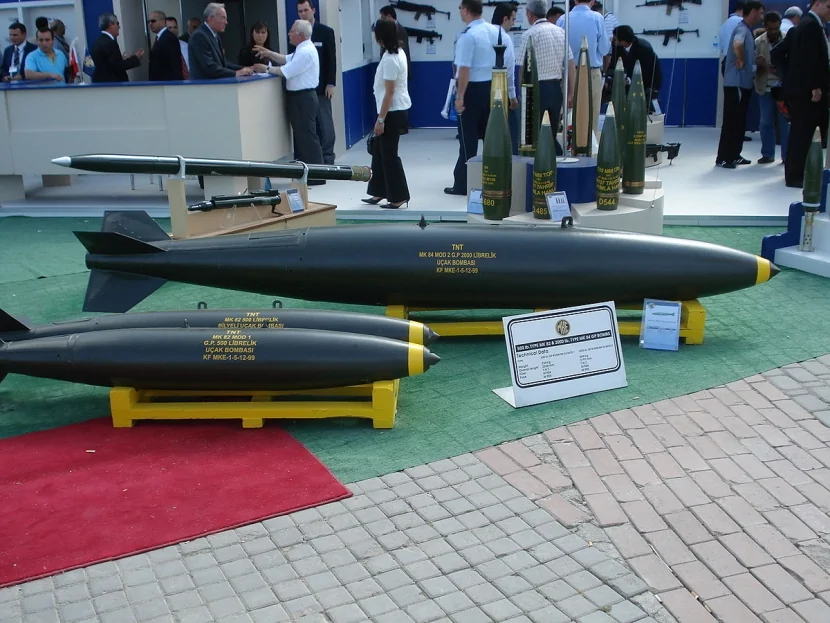 Amerika bombaları sionist rejimə VERİLDİ