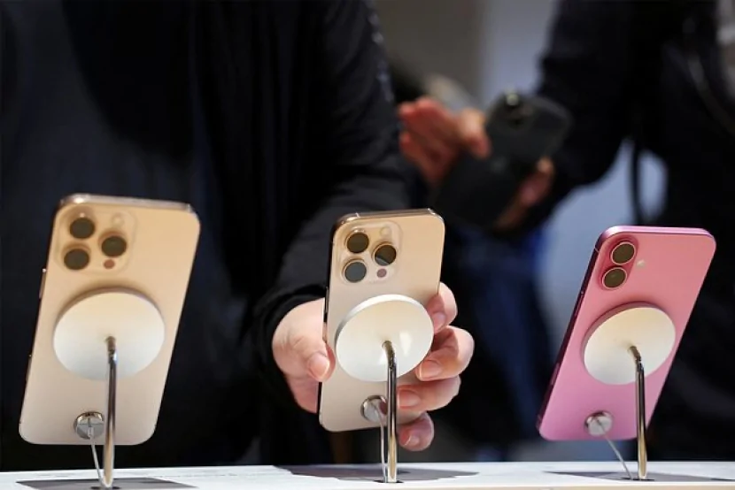 \"Apple\" Çində senzura ilə süni intellekt tətbiq edəcək