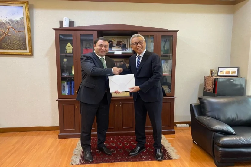 İndoneziyadakı səfirimiz etimadnaməsini təqdim etdi
